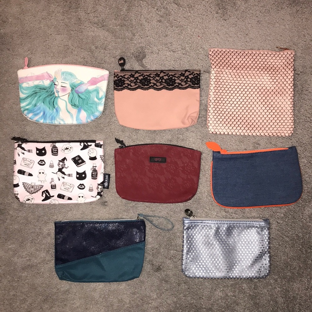 Ipsy Make Up Bags Lot of 8 Great for gift giving!